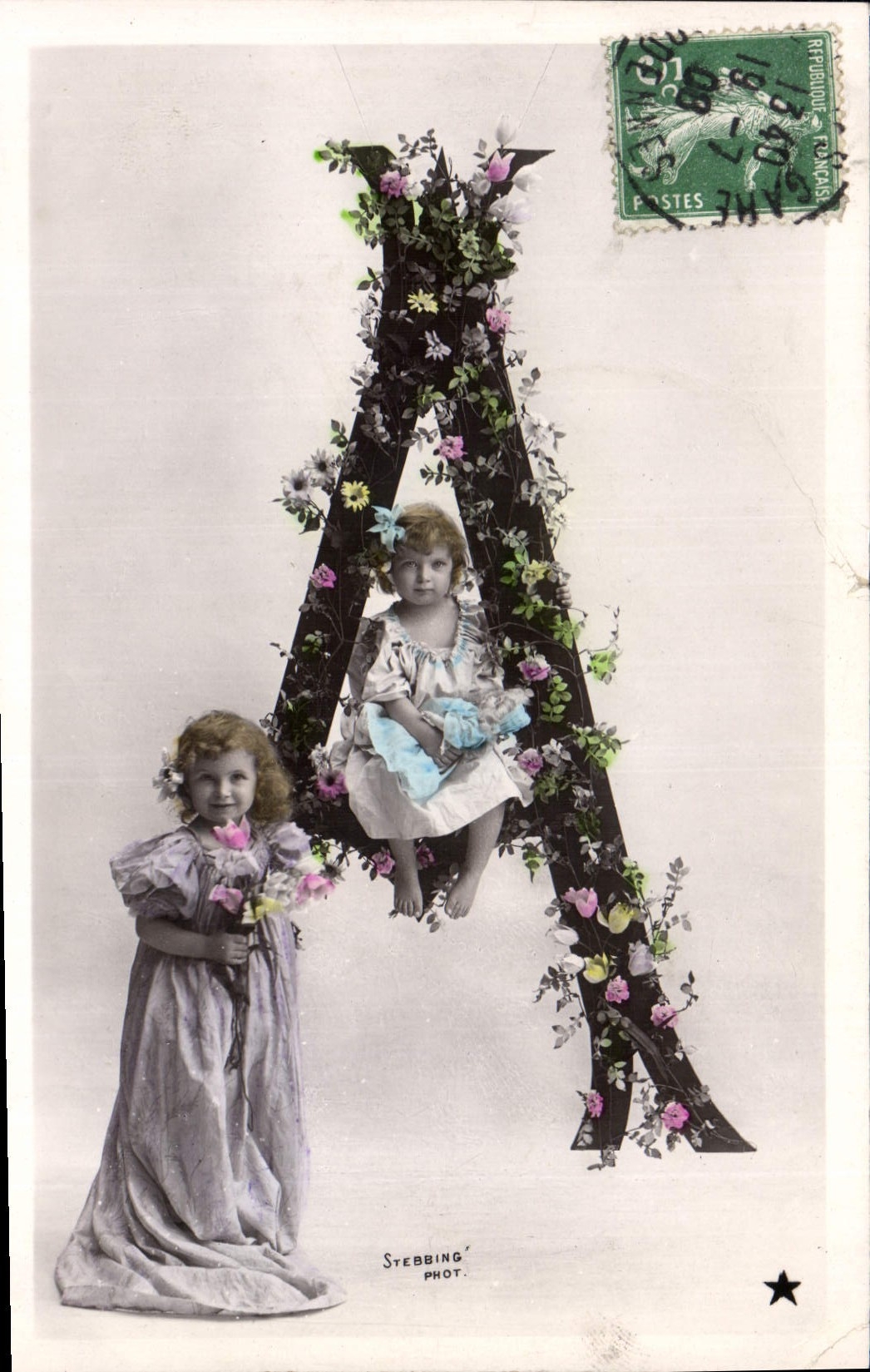 CPA Fantaisie Enfants Lettres Lettre A