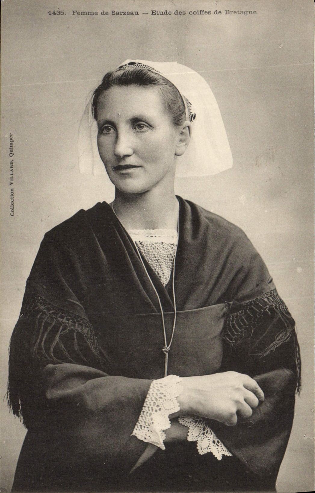 CPA Folklore Femme de Sarzeau 