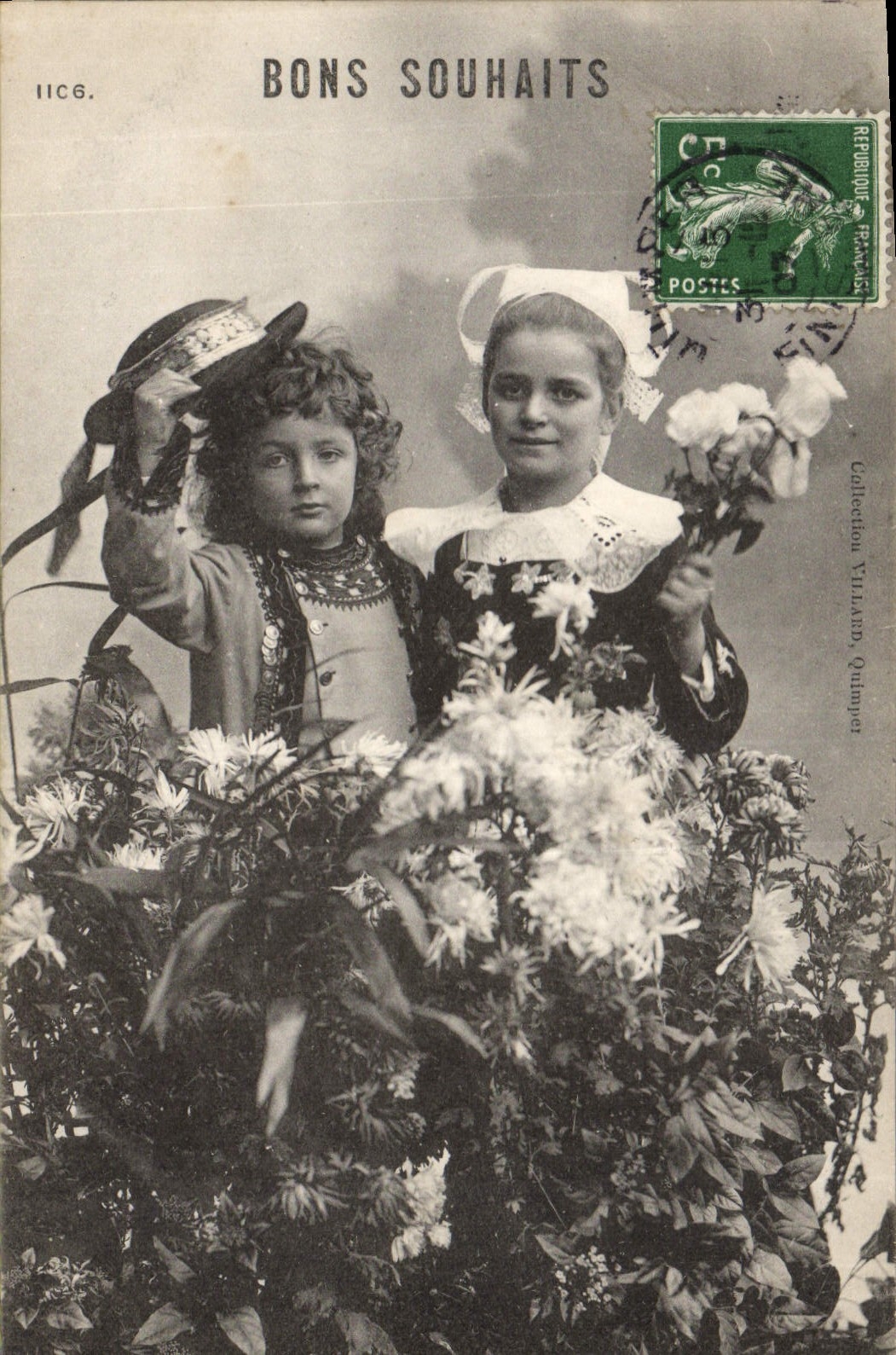 CPA Folklore Enfants Bretagne 