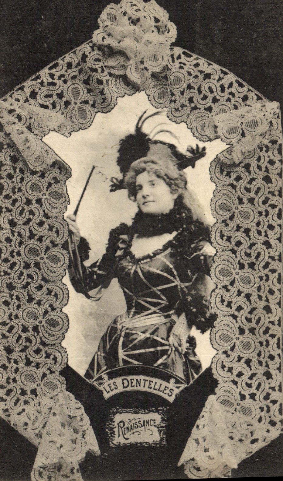 CPA Folklore Dentelle Dentelliere Renaissance 