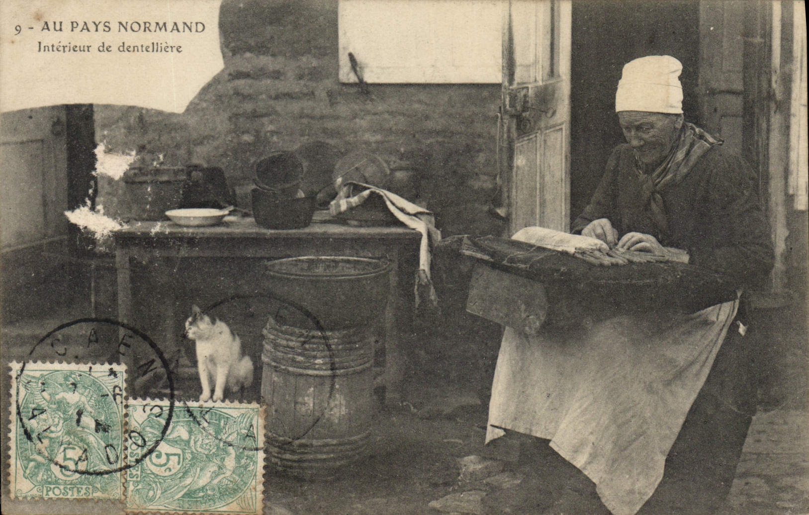 CPA Folklore Dentelle Interieur de Dentelliere Au Pays Normand 