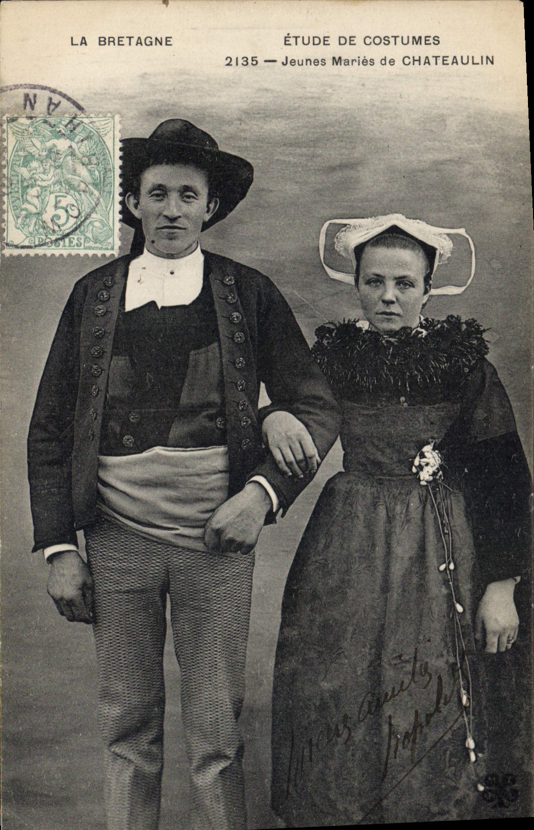 CPA Folklore Jeunes maries de Chateaulin Mariage 