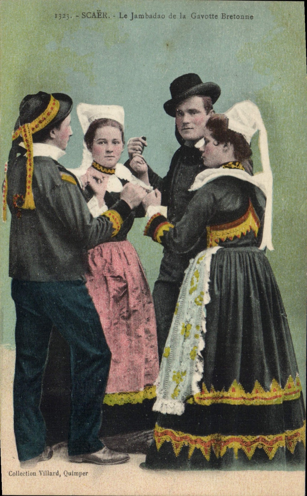 CPA Folklore Scaer Le Jambadao de la Gavotte Bretonne 