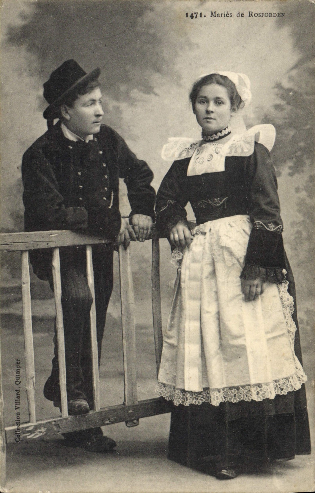 CPA Folklore Maries de Rosporden Mariage 