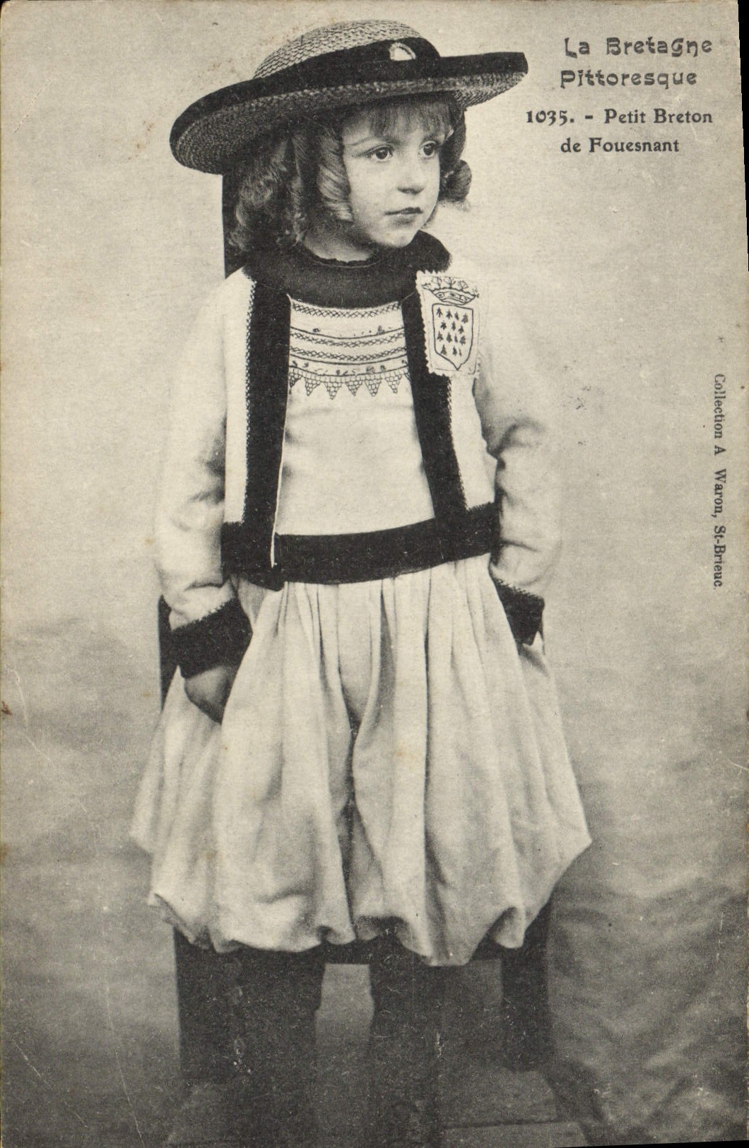 CPA Folklore Bretagne Petit Breton de Fouesnant 