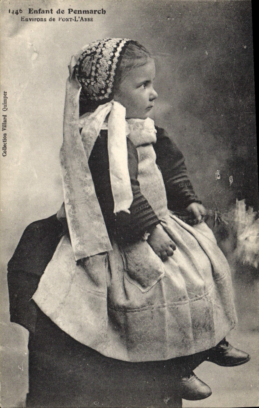 CPA Folklore Enfant de Penmarch Environs de Pont L'Abbe 