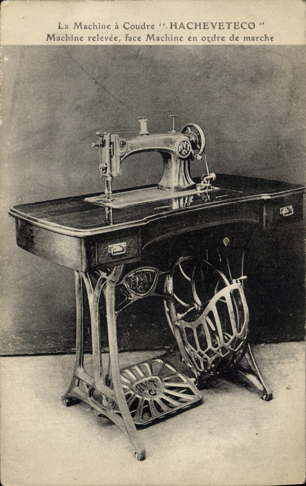 CPA Machine a Coudre Hacheveteco Machine relevee Machine en ordre de marche