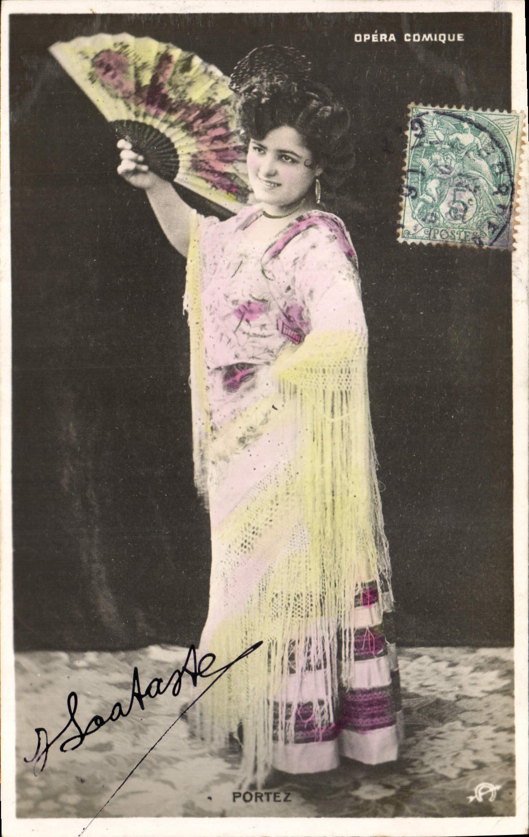 Postal Fantasia Abanico Ópera Cómica llevan