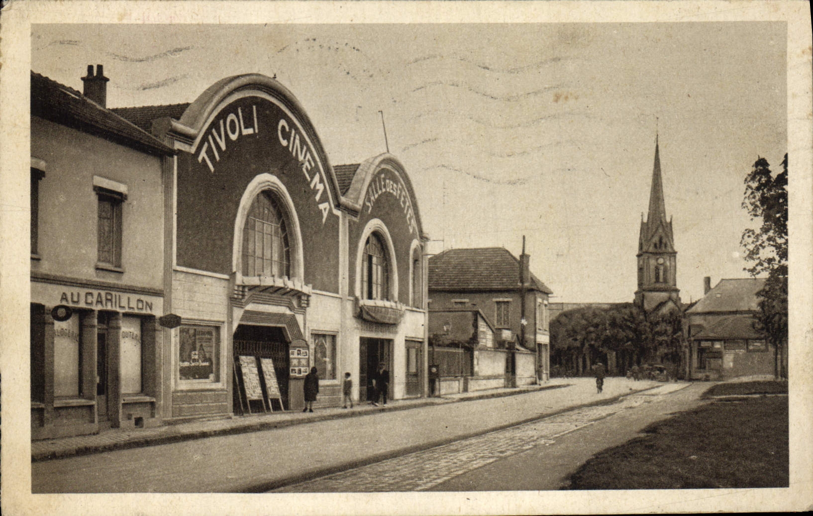 Vintage Postcard Mourmelon Cinema Main street of General Gouraud To the Chime SIGNAL
