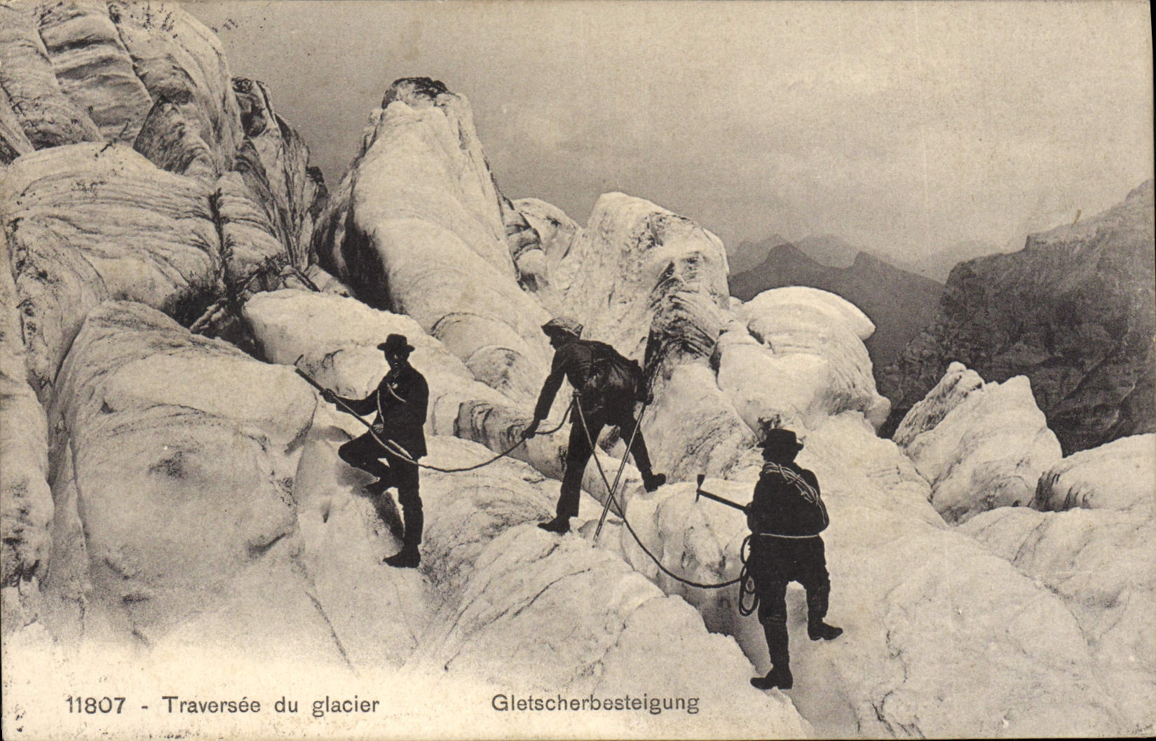 CPA Alpinisme Traversee du glacier 