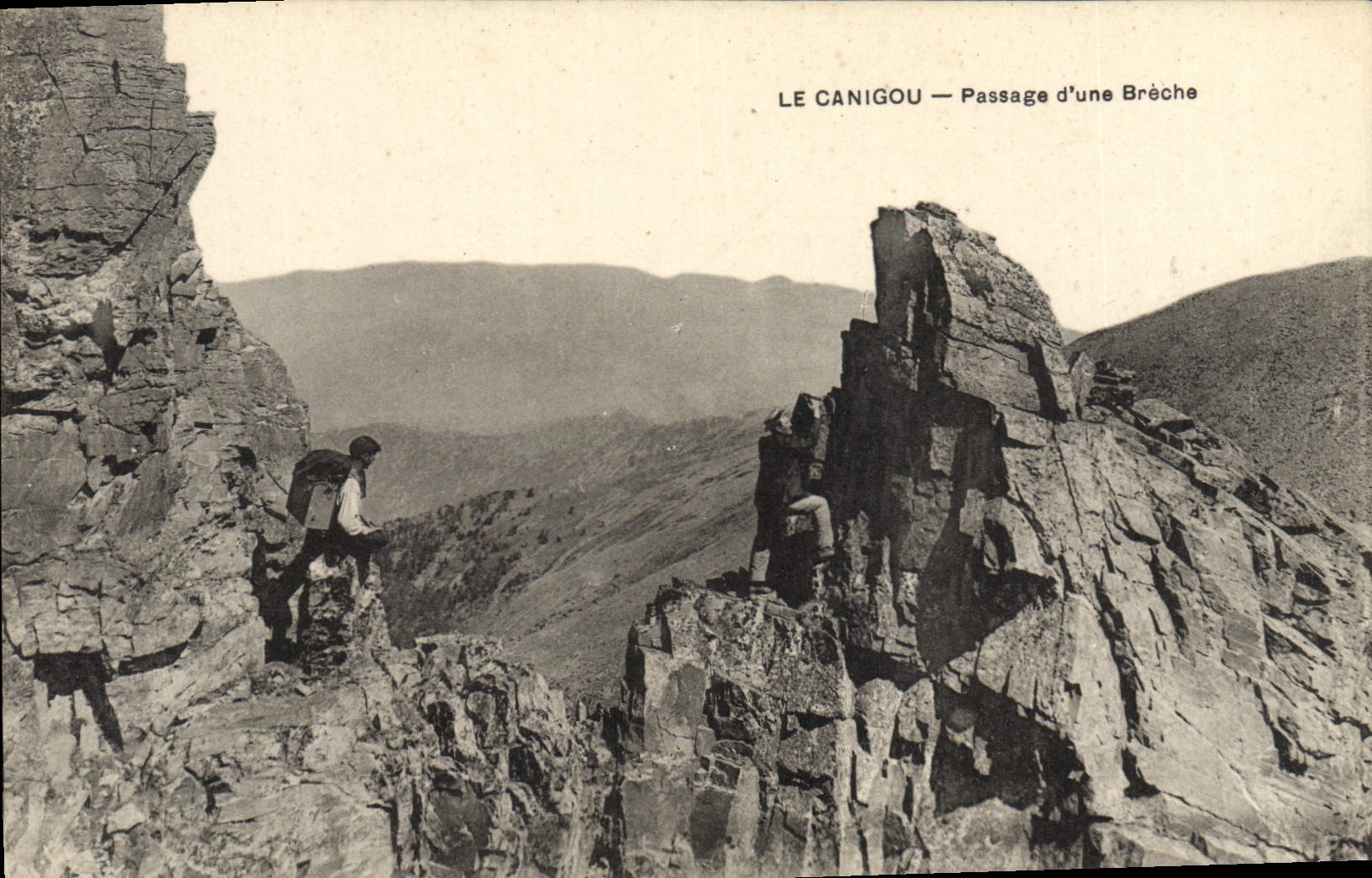 CPA Alpinisme Le Canigou Passage d'une breche 