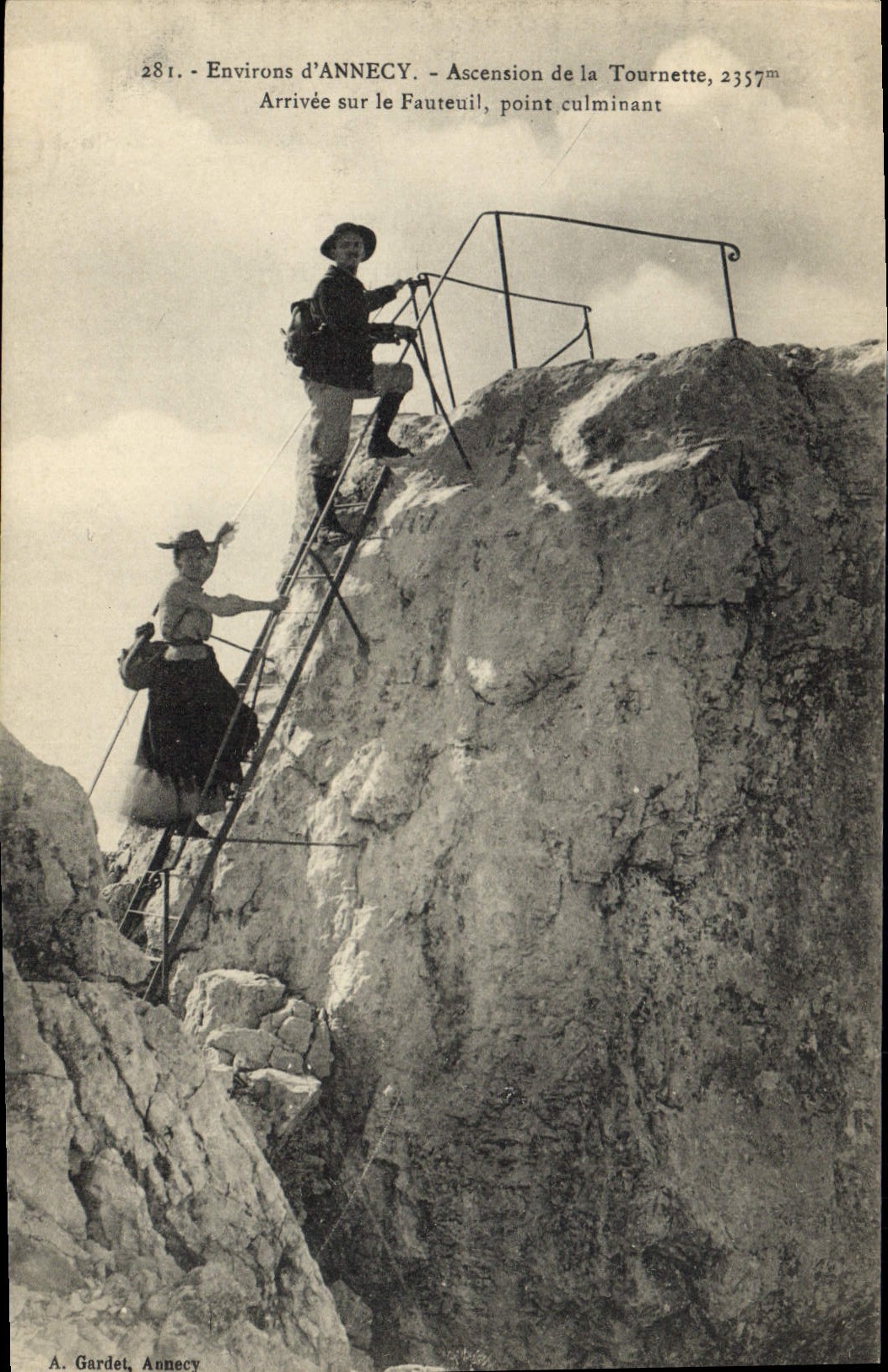 CPA Alpinisme Environs d'Annecy Ascension de la Tournette Arrivee sur le fauteuil point culminant 