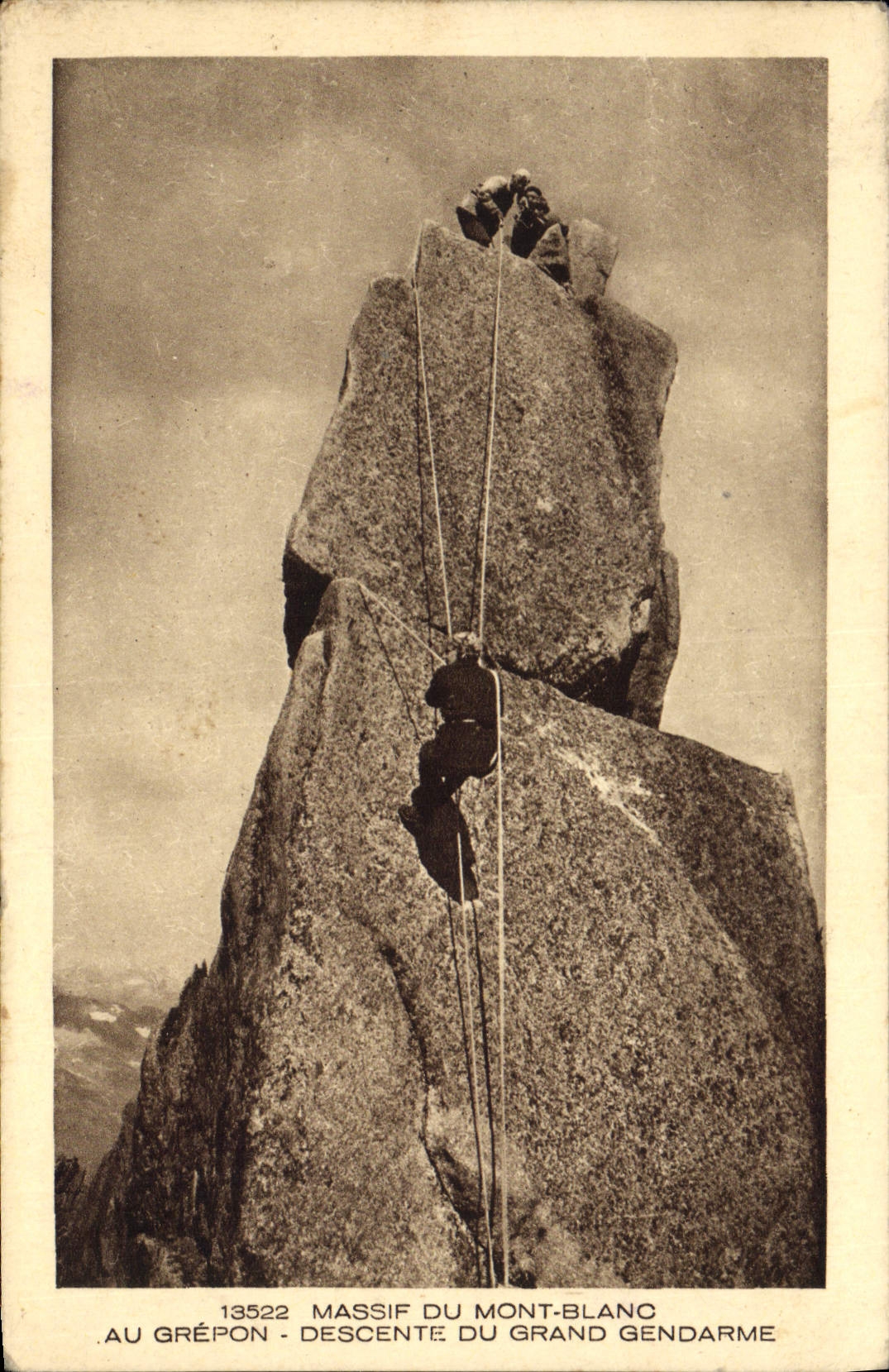 CPA Alpinisme Massif du Mont Blanc Au Grepon Descente du grand gendarme