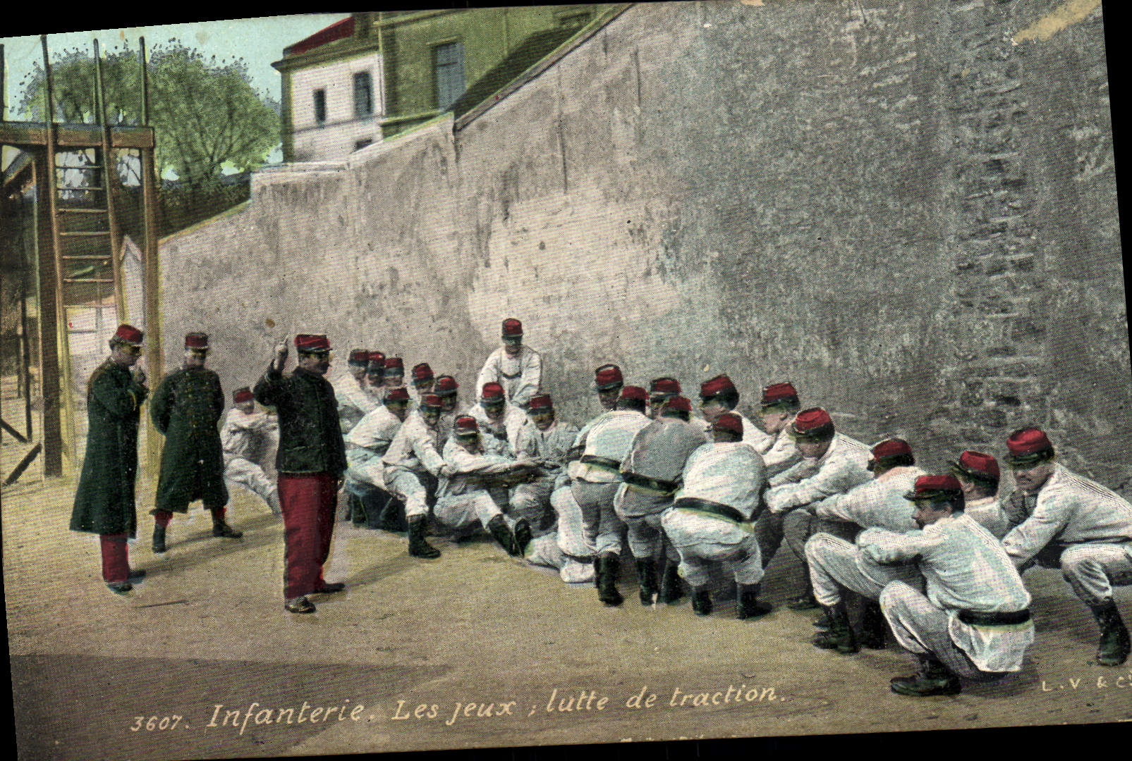 Vintage Postcard Militaria Infanterie the plays Fights of traction