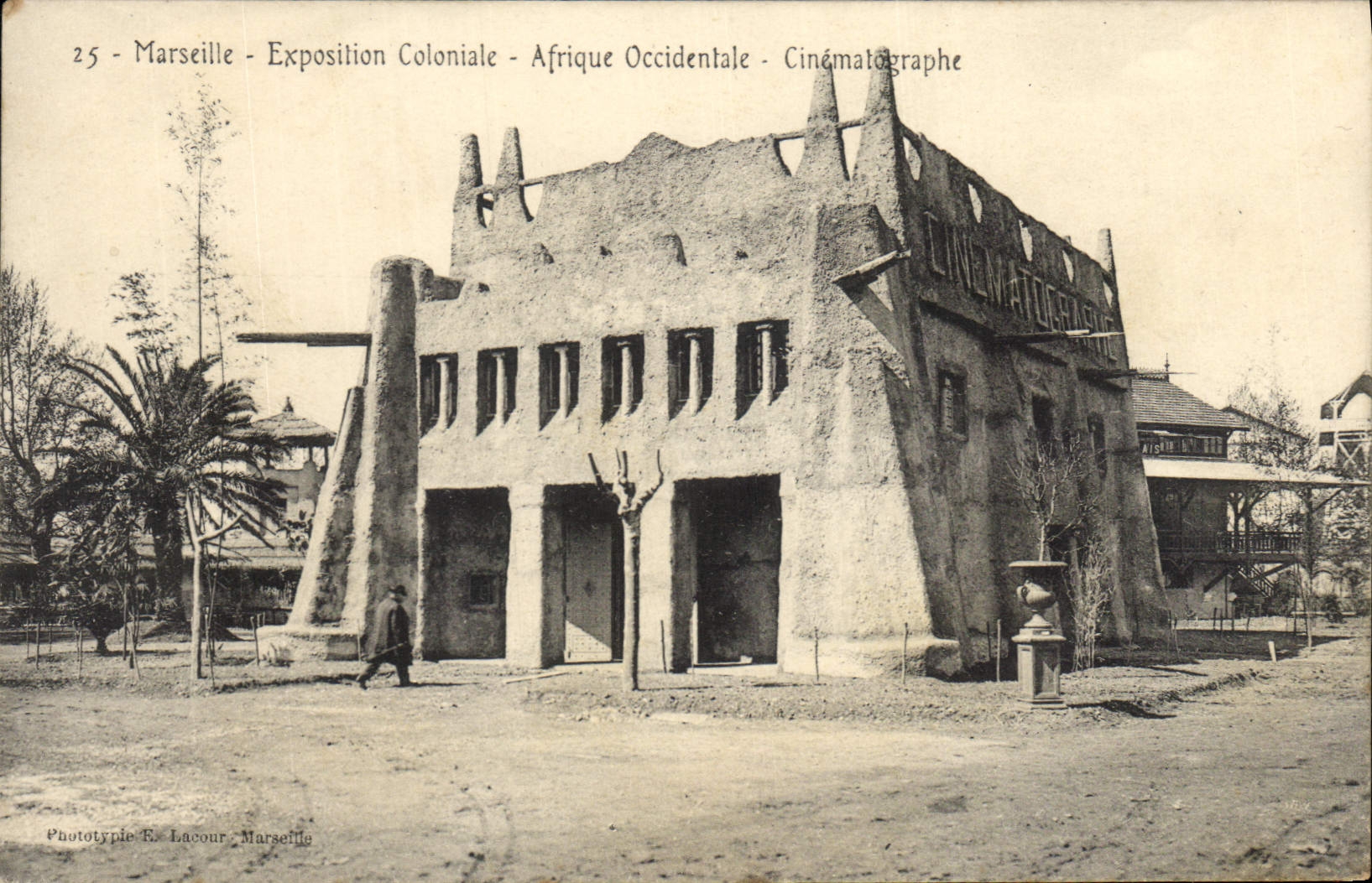 CPA Cinema Marseille Exposition coloniale Afrique Occidentale Cinematographe