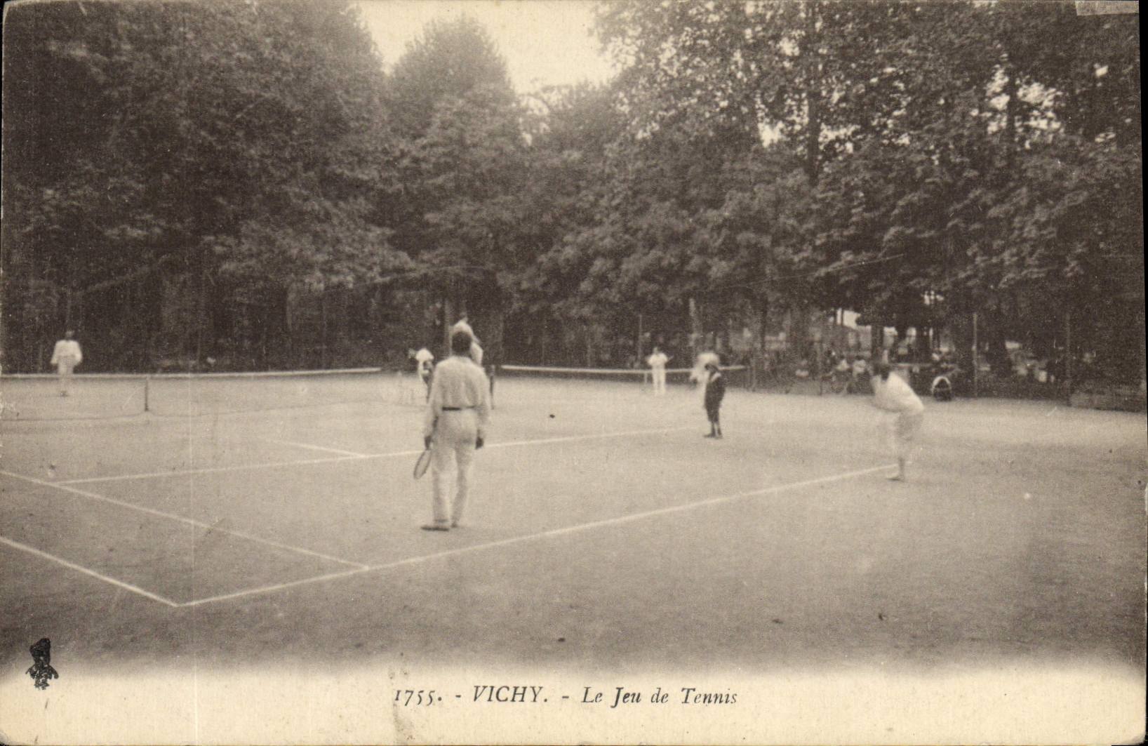 CPA Vichy Le jeu de Tennis 