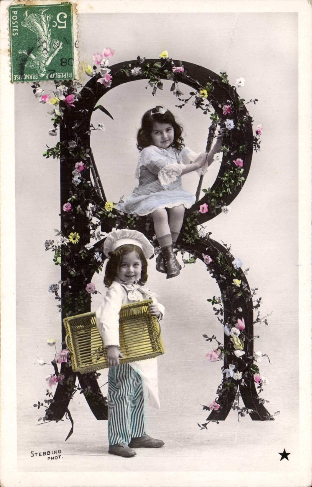 CPA Fantaisie Enfants Lettres Lettre R