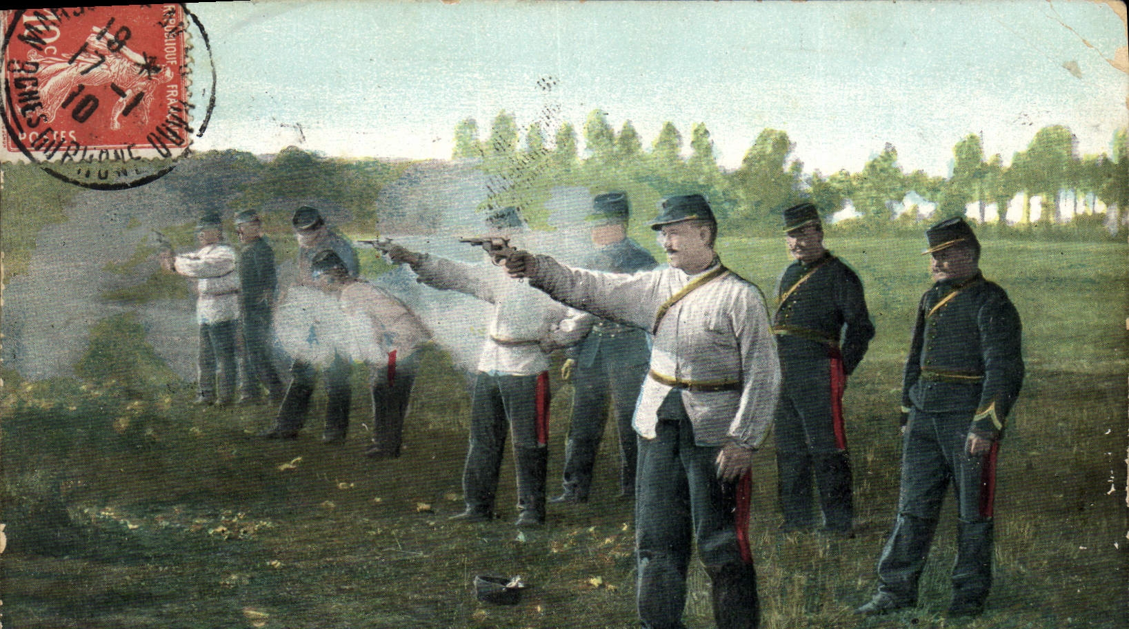 CPA Militaria Artillerie Tir au revolver