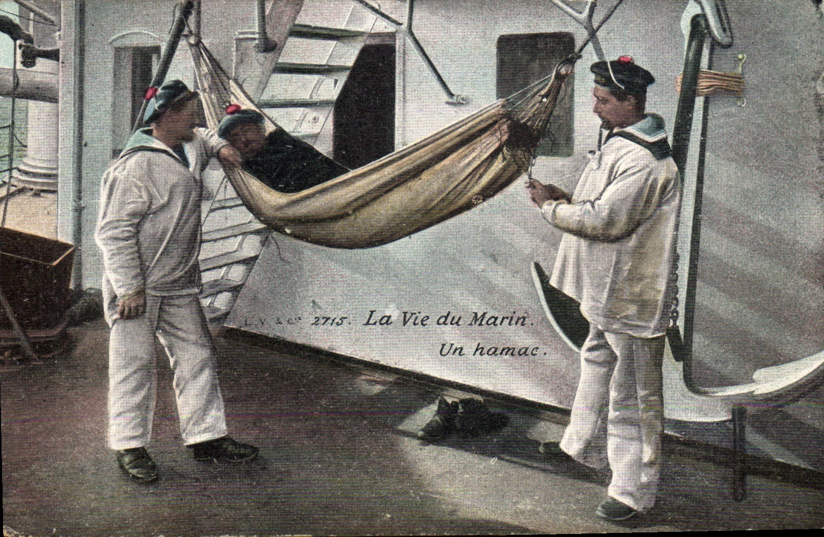 CPA Militaria La vie du marin Un hamac