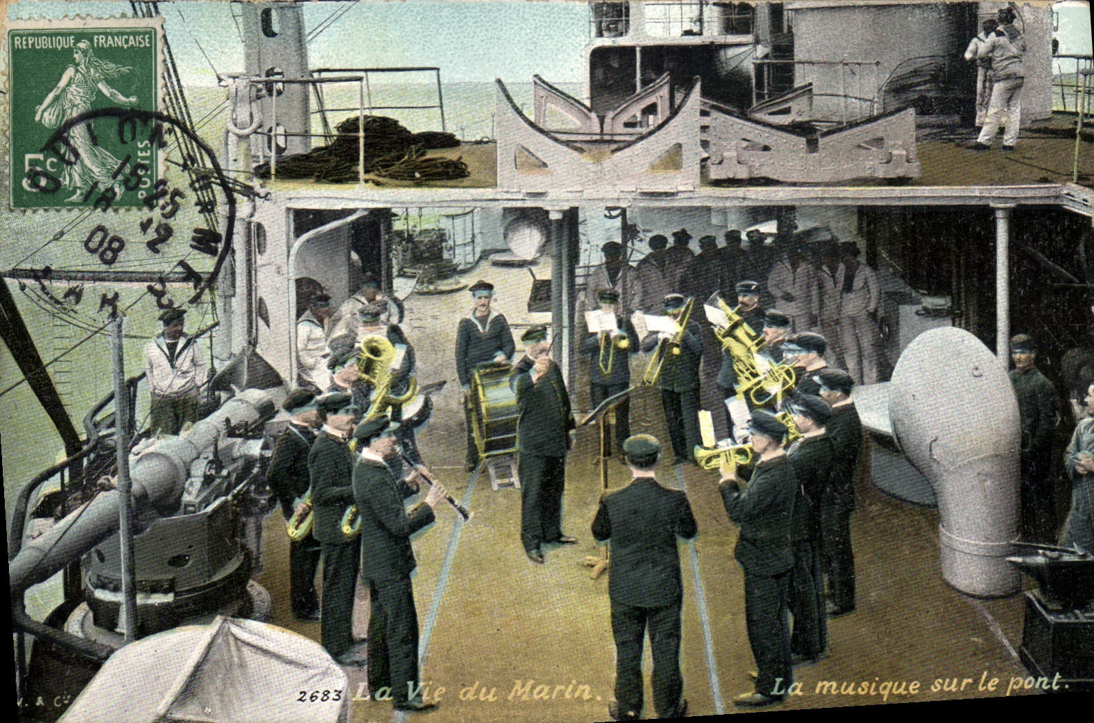 CPA Militaria La vie du marin La musique sur le pont