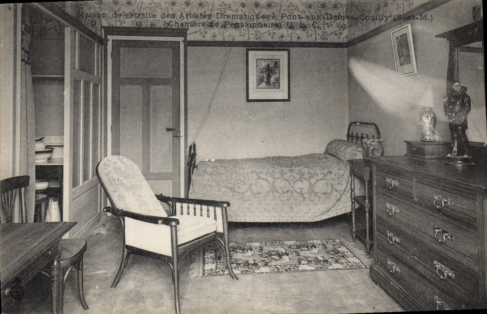 Vintage Postcard Cinema Old people's home of the stage actors has Pont with the Ladies Couilly Chambre of boarder