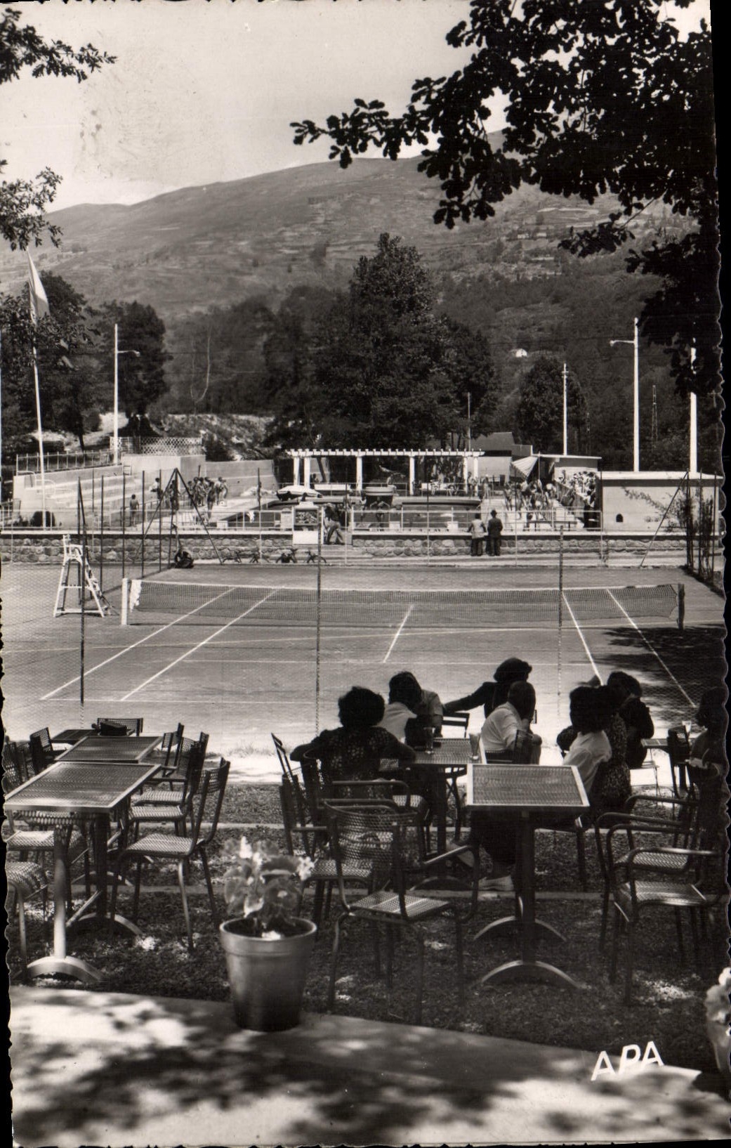 CPM Tennis Ax les Thermes Le parc d'Espagne ses tennis et sa piscine climatisee vus de la terrasse de l'abri 