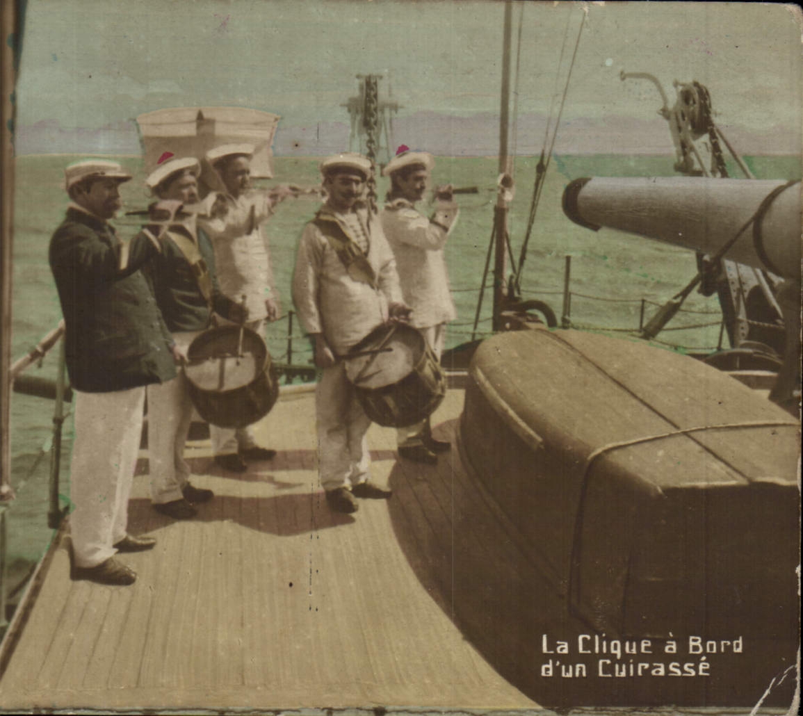CPA Puzzle Militaria La clique a bord d'un cuirasse Bateau Marins 