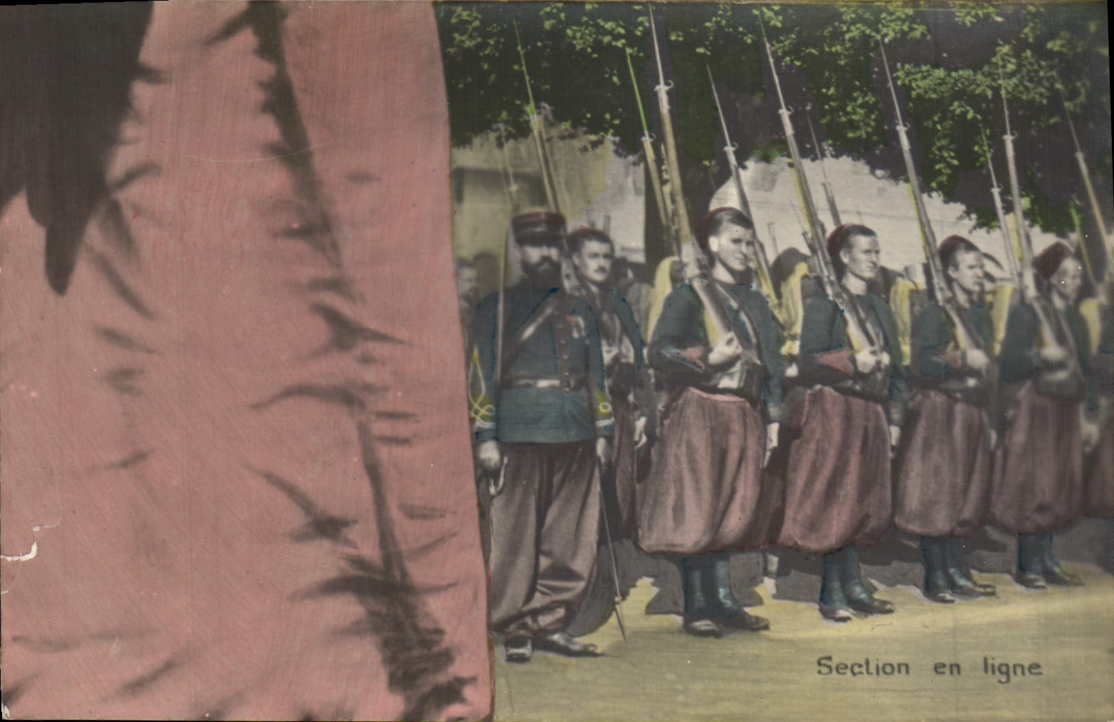 CPA Puzzle Militaria Section en ligne Zouaves 