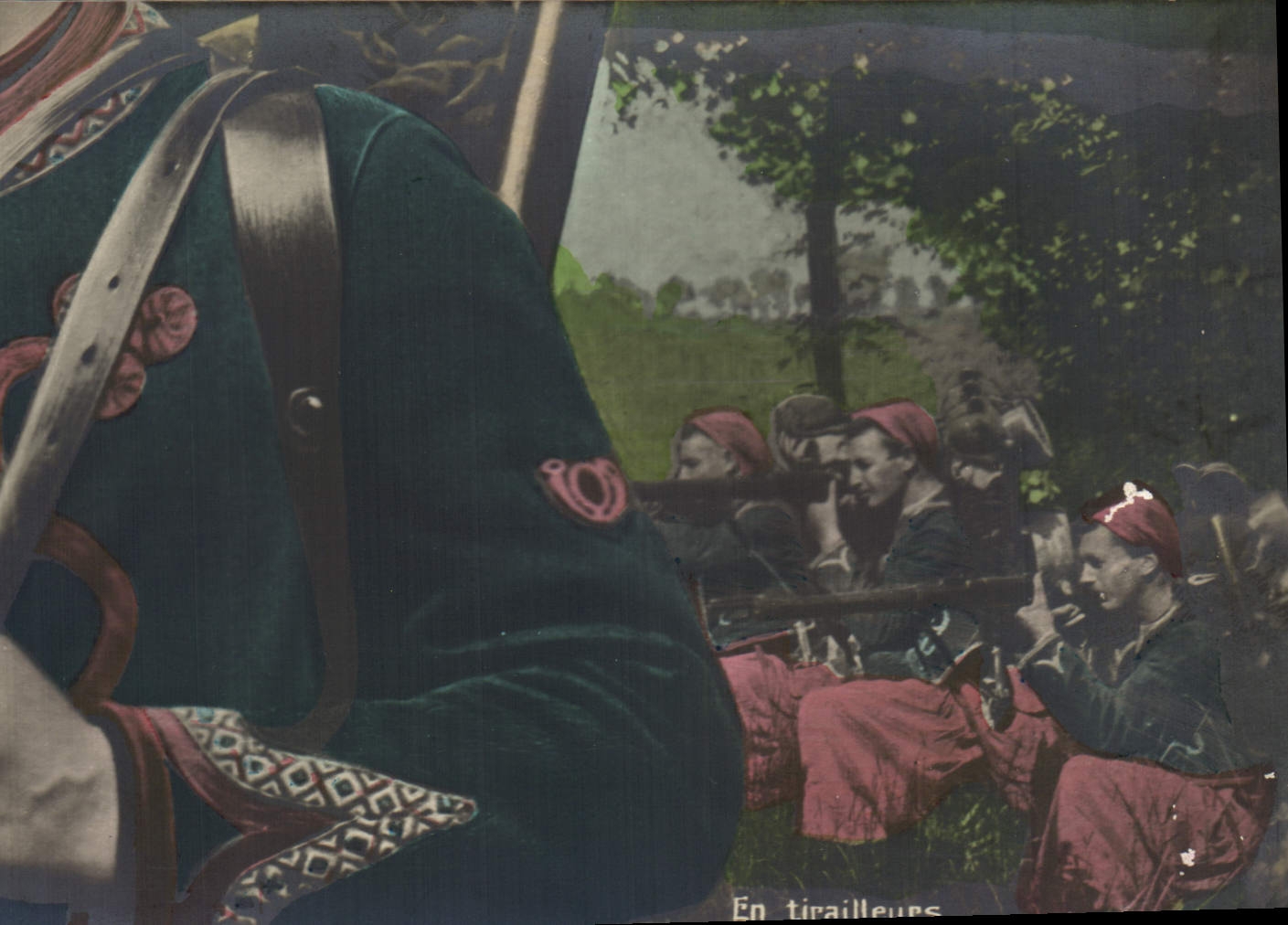 CPA Puzzle Militaria En tirailleurs Zouaves 