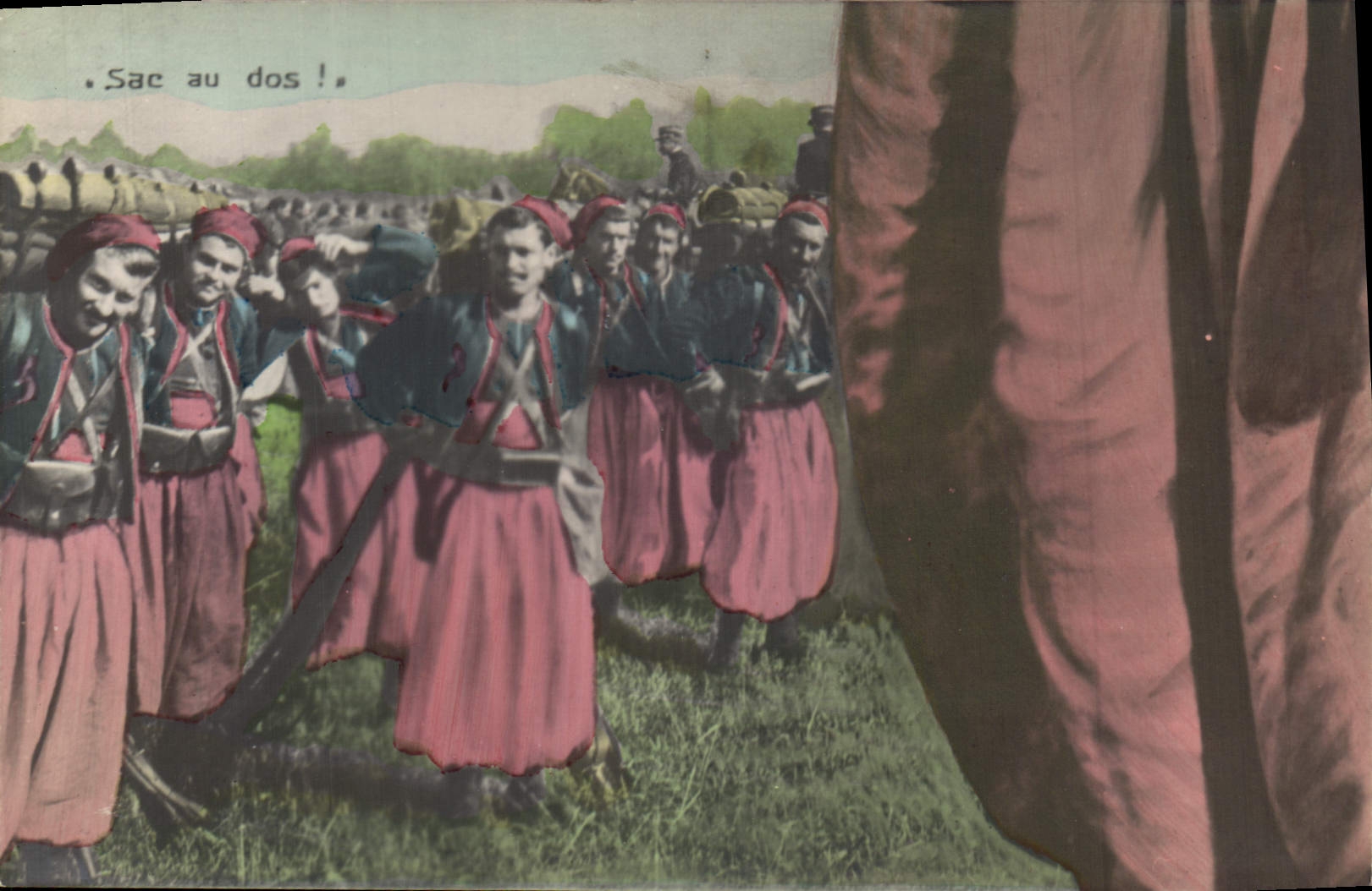 CPA Puzzle Militaria Sac au dos Zouaves 