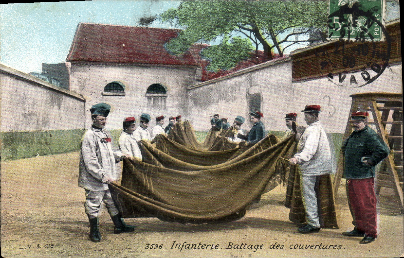 CPA Militaria Infanterie Battage des couvertures