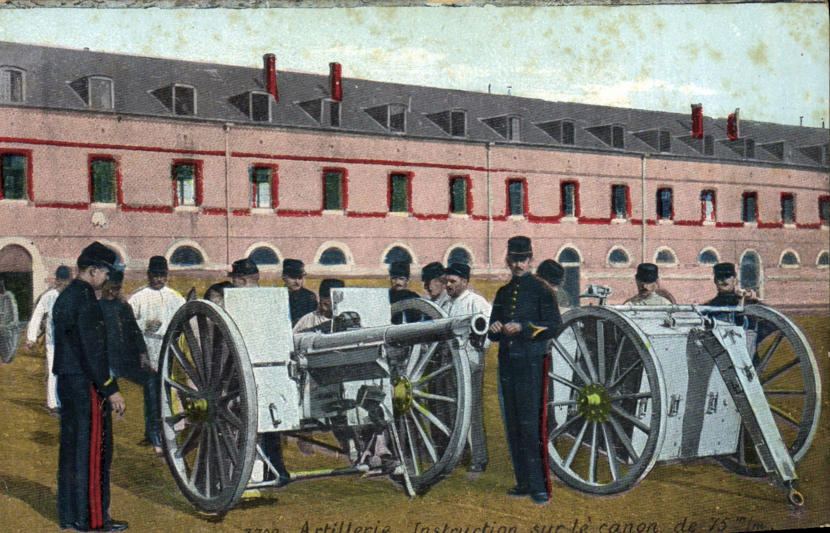 Vintage Postcard Militaria Intstruction Artillery on the gun of 75mm