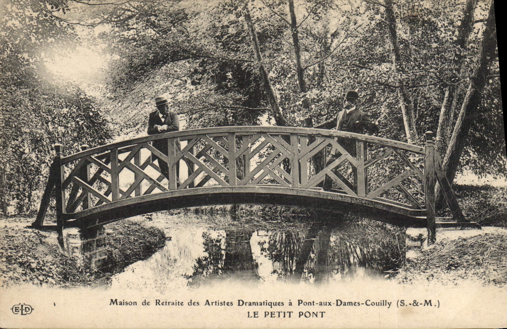 Vintage Postcard Cinema Old people's home of the Stage actors has Pont with the Couilly Ladies the small bridge
