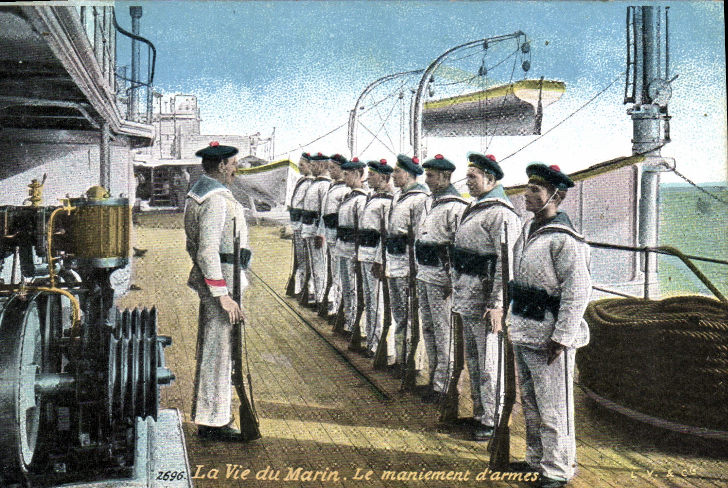 Postal Militaria Marineros la vida del marinero el manejo de armas