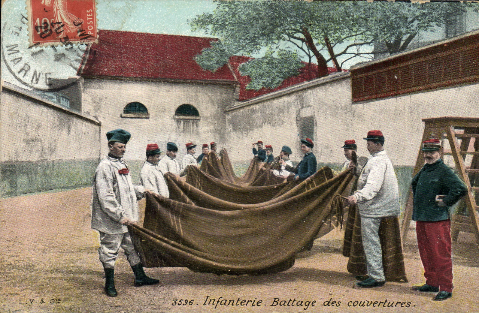 CPA Militaria Infanterie Battage des couvertures