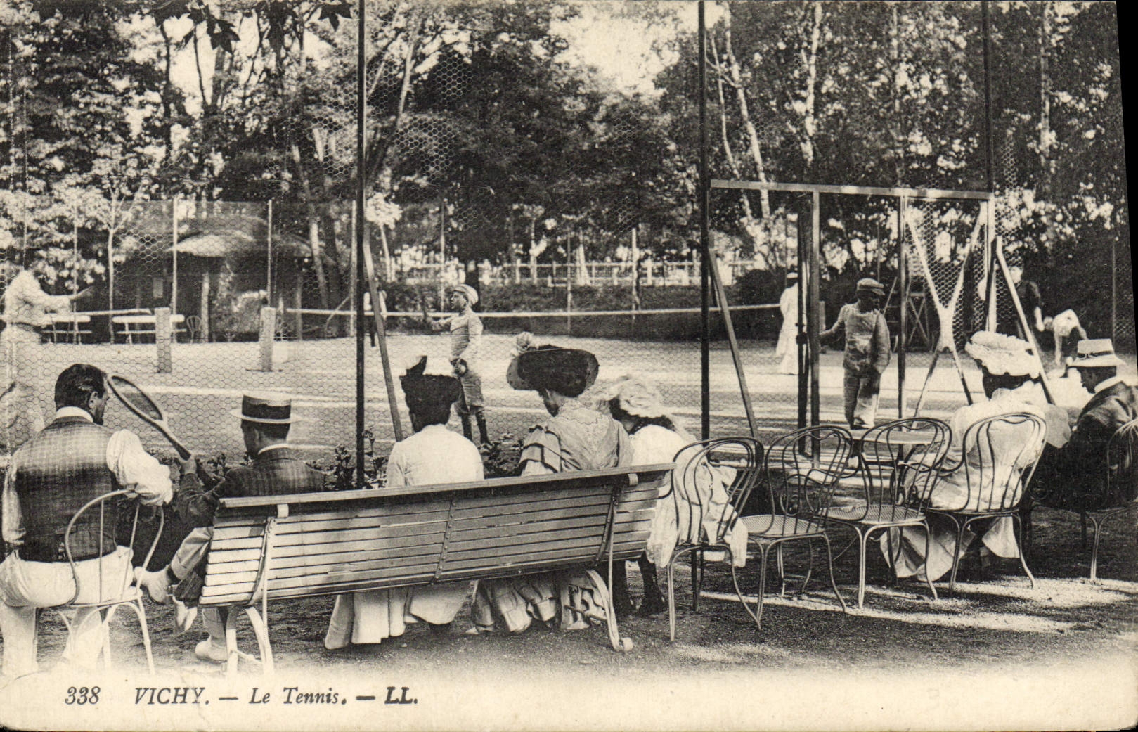 Postal Tenis Vichy Mujeres