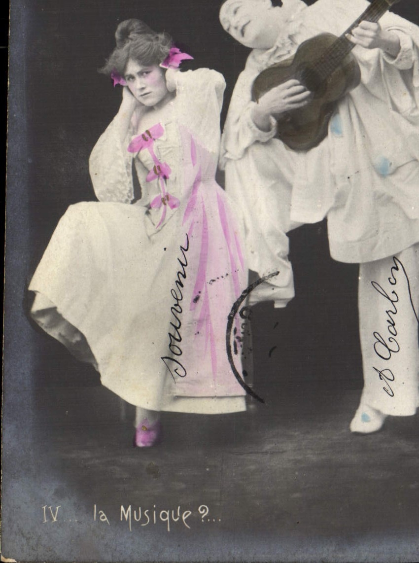 Postal Fantasia Pierrot la música?