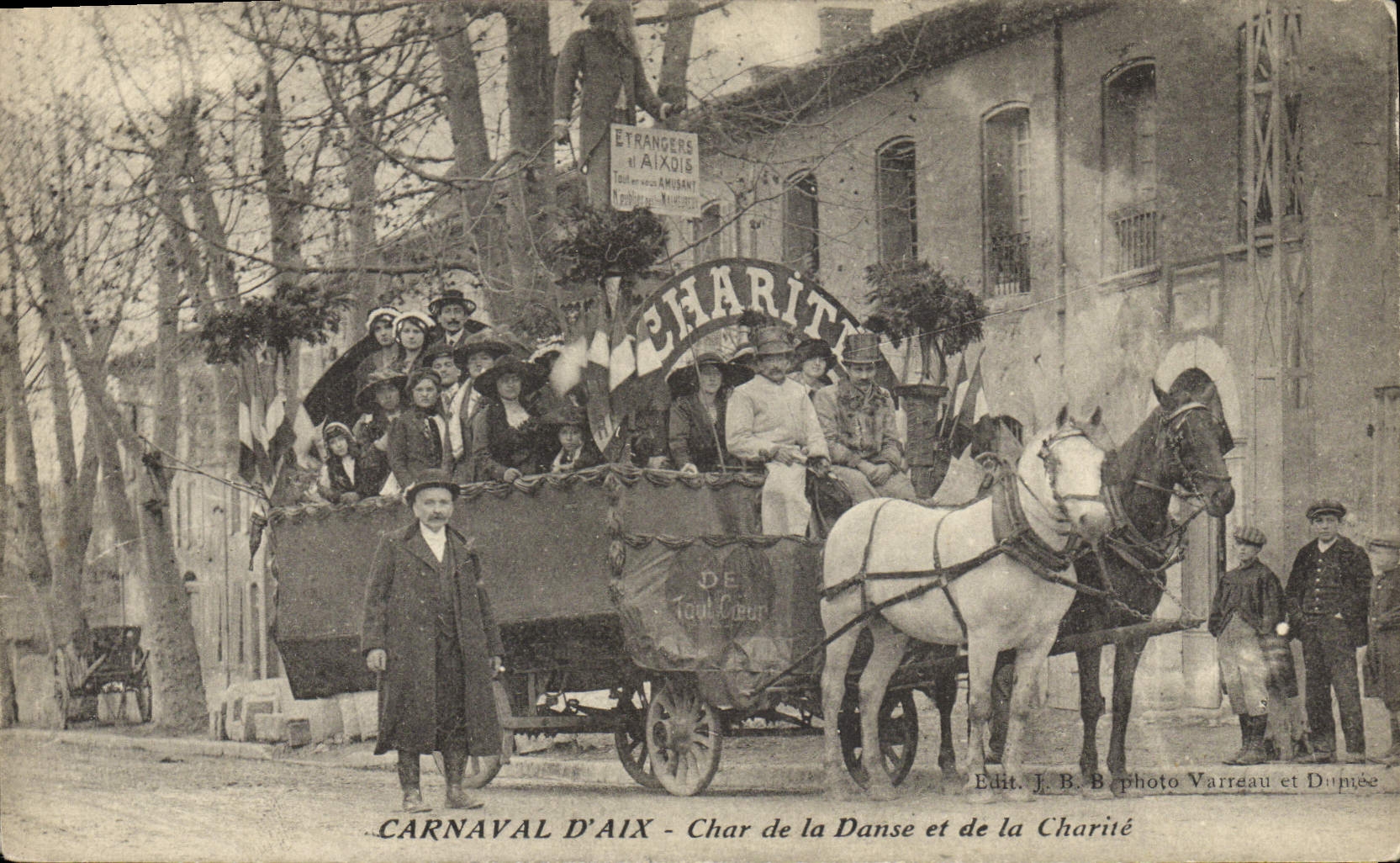 CPA Carnaval d'Aix Char de la Danse et de la Charite Aix en Provence 