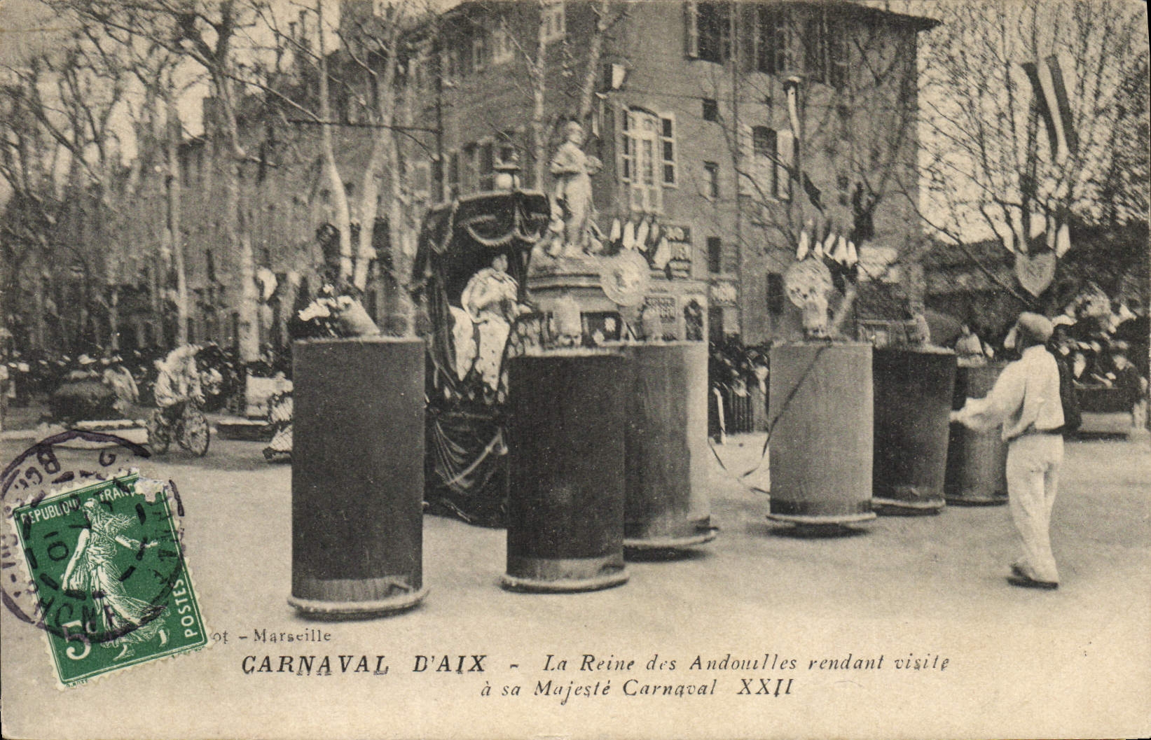 CPA Carnaval d'Aix La reine des Andouilles rendant visite a sa Majeste Carnaval XXII Aix en Provence 