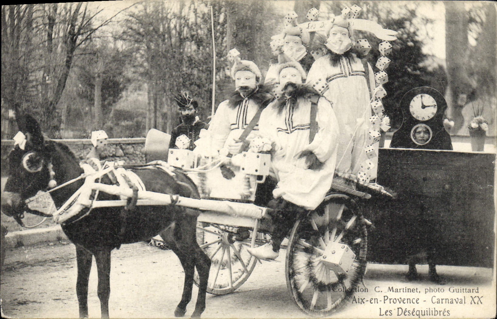 CPA Carnaval XX Les desequilibres Aix en Provence Horloge 