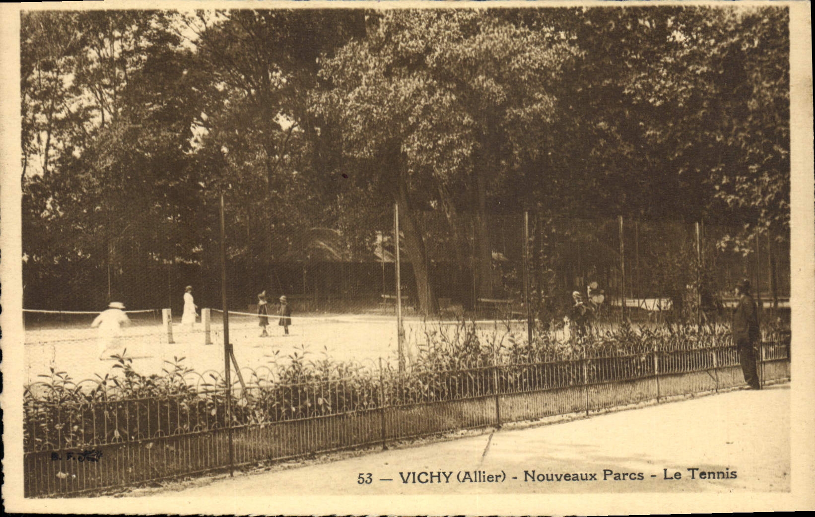 CPA Tennis Vichy Nouveaux parcs 