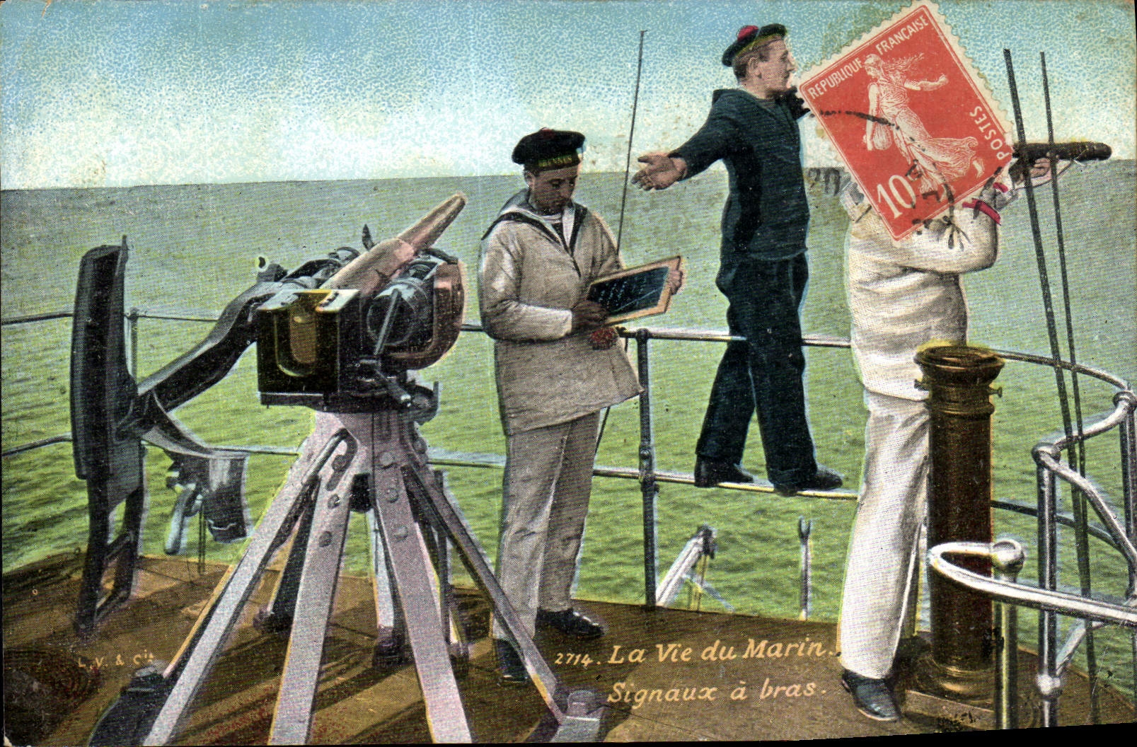 CPA Militaria La vie du marin Signaux a bord