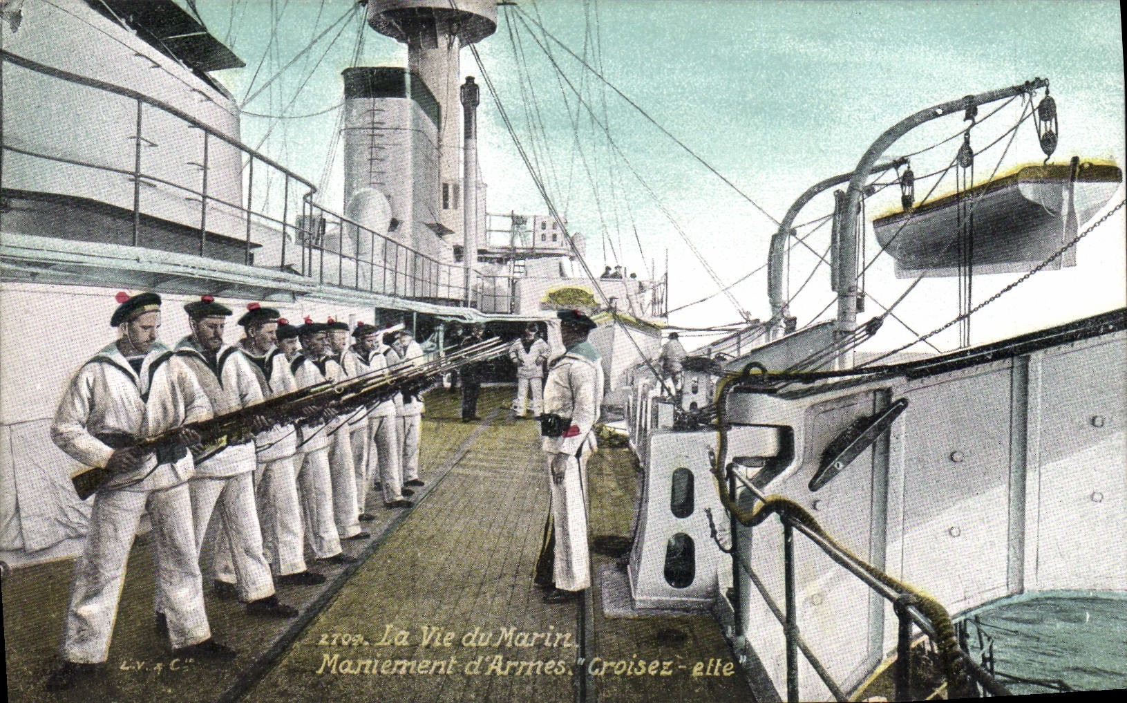 Vintage Postcard Militaria the life of the Maniement sailor of weapons Cross ette