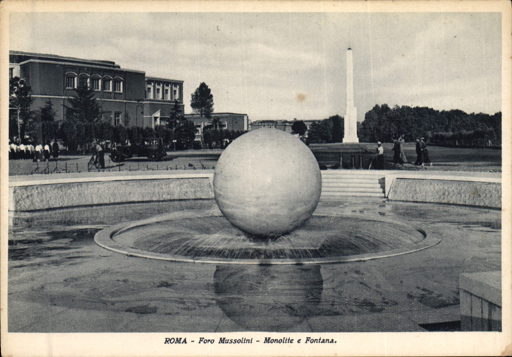 CPA Roma Foro Mussolini Monolite e fontana