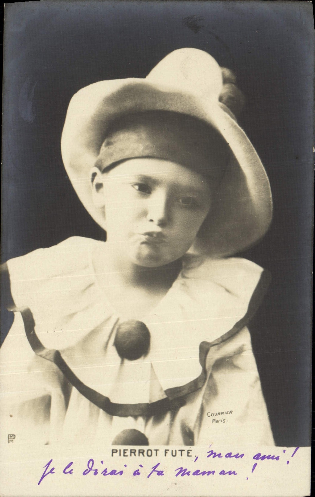 Vintage Postcard smart Pierrot Pierrots