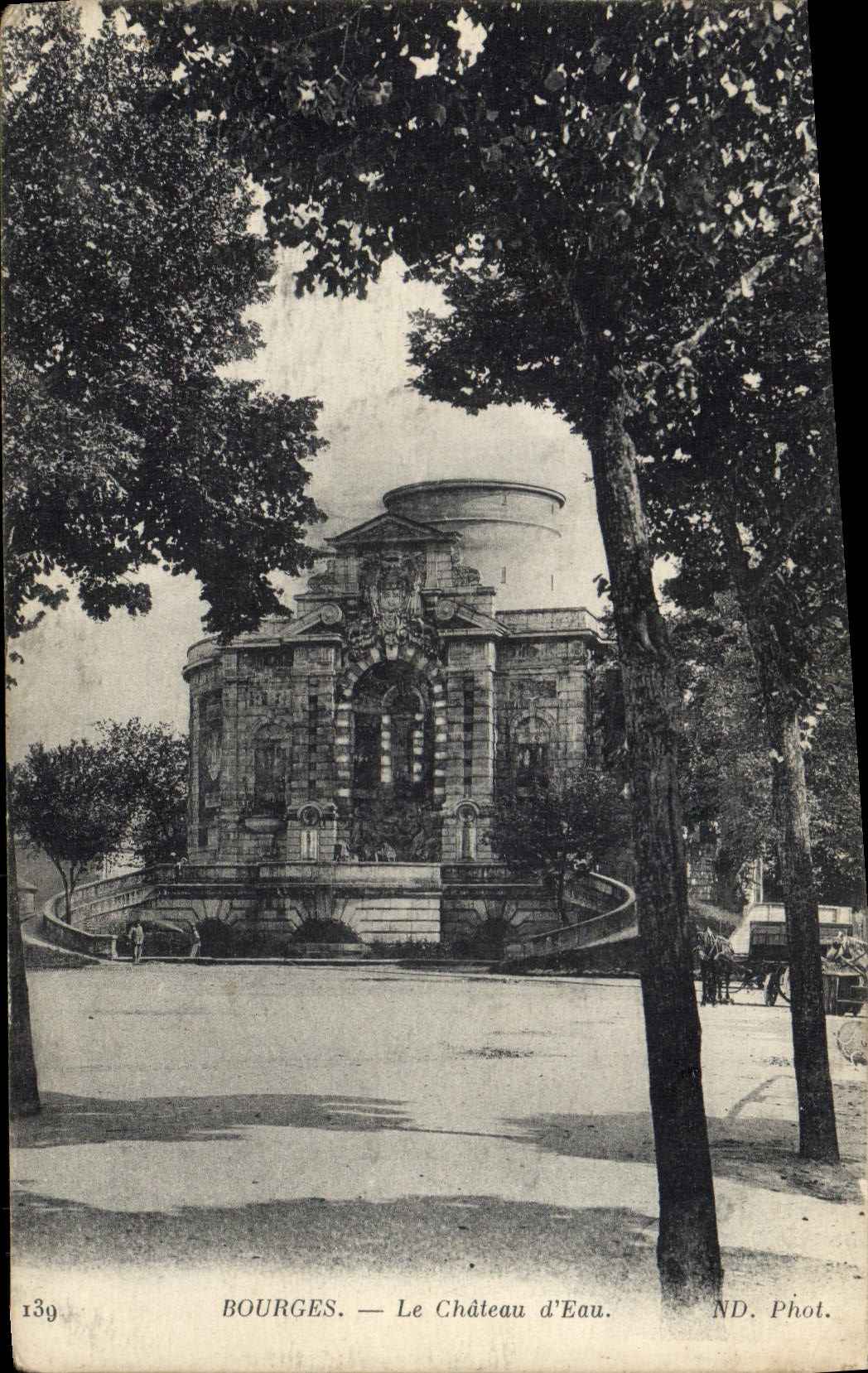 CPA Chateau d'eau Bourges