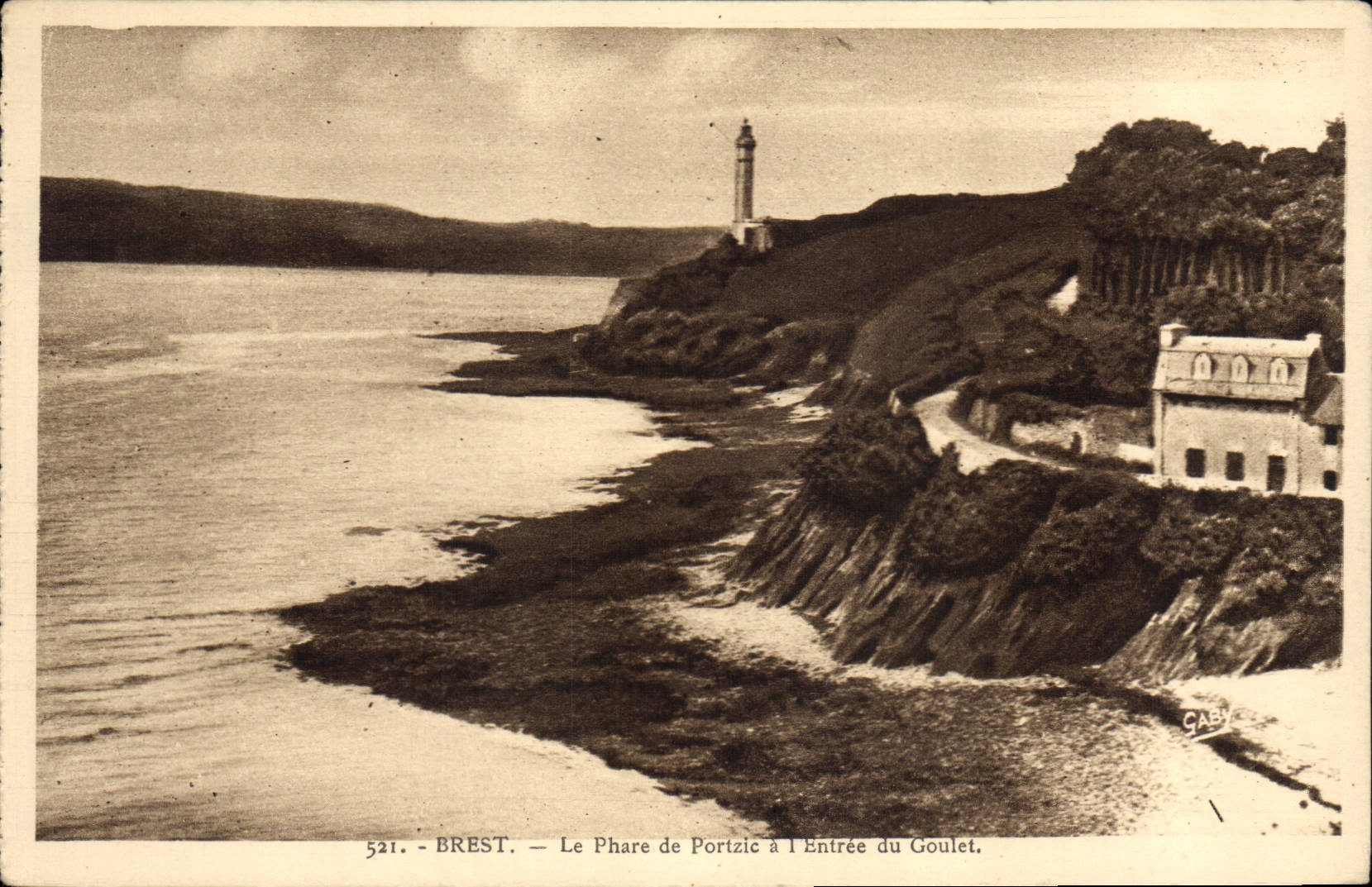 CPA Phare Brest Le phare de Portzic a l'entree du Goulet
