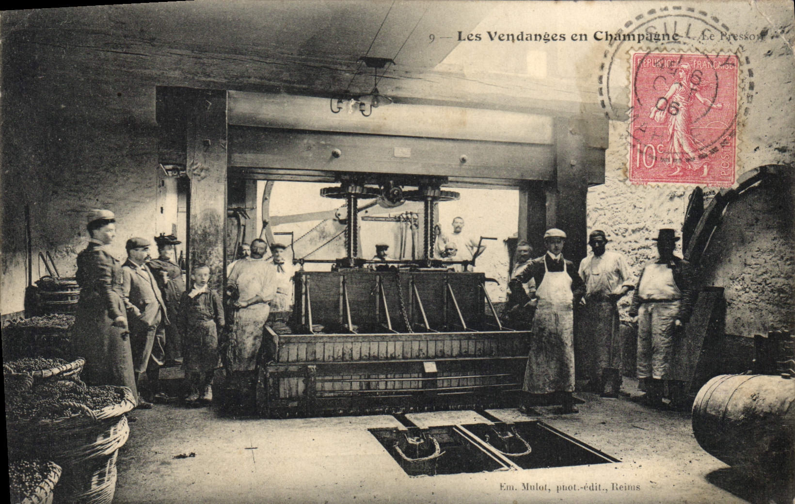 CPA Folklore Vigne Vendanges Champagne Le pressoir TOP
