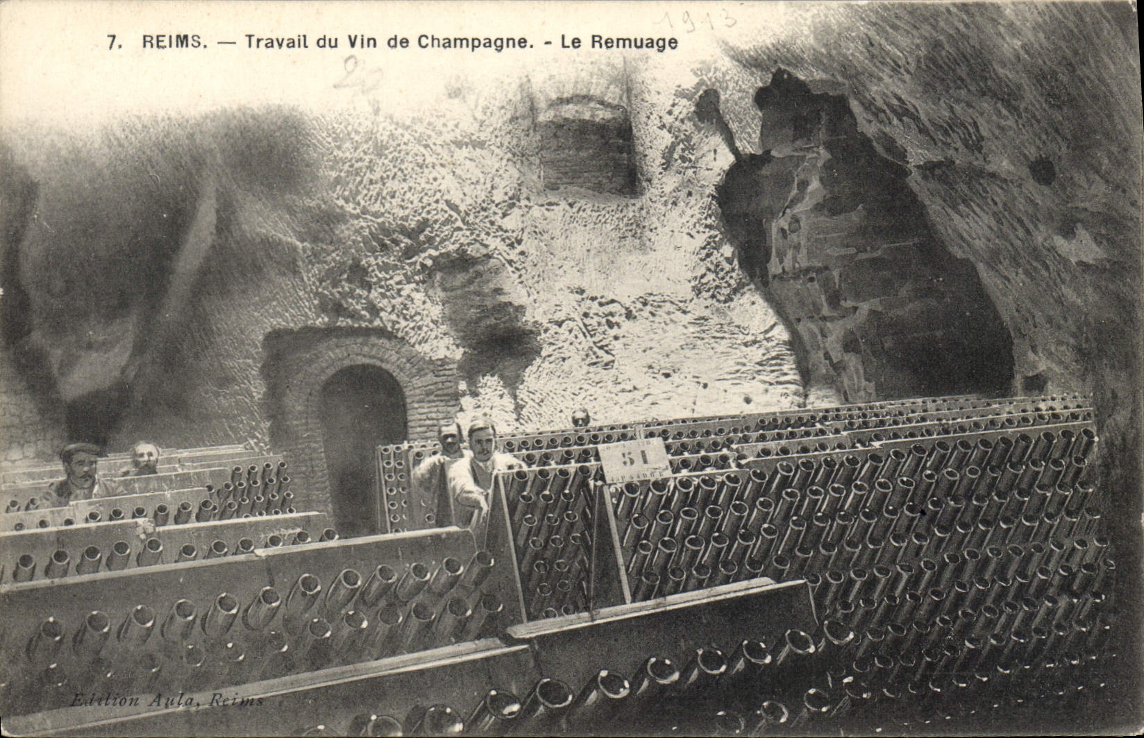 Postal Folclore Vid Vendimias Reims Trabajo del vino de Champaña el trasiego CUMBRE