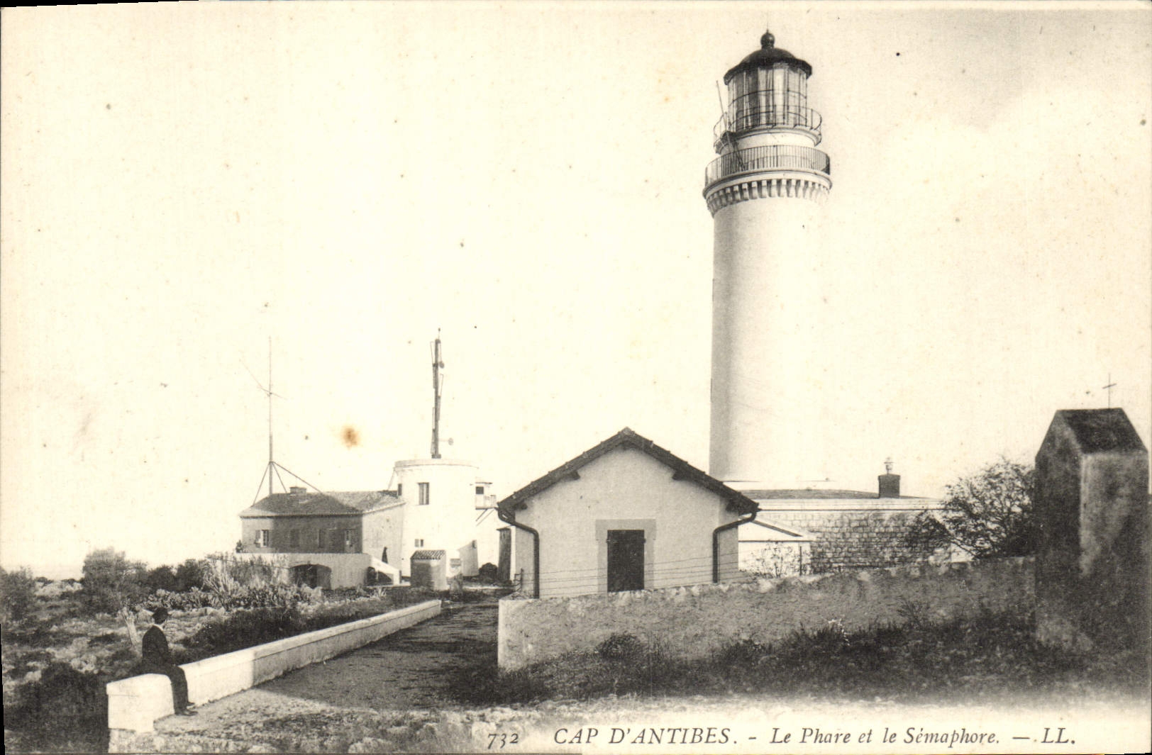 CPA Cap d'Antibes Le Phare et le Semaphore